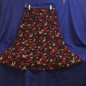 Christopher Banks. Skirt.  M 367